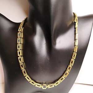 Vintage‎ Gold Tone Link Singed Liz Claiborne Necklace
